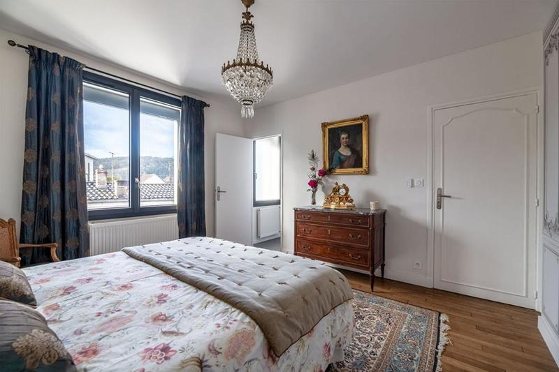 Maison - 163 m² - 6 pièces