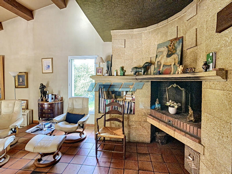 Propriété - 200 m² - 7 pièces