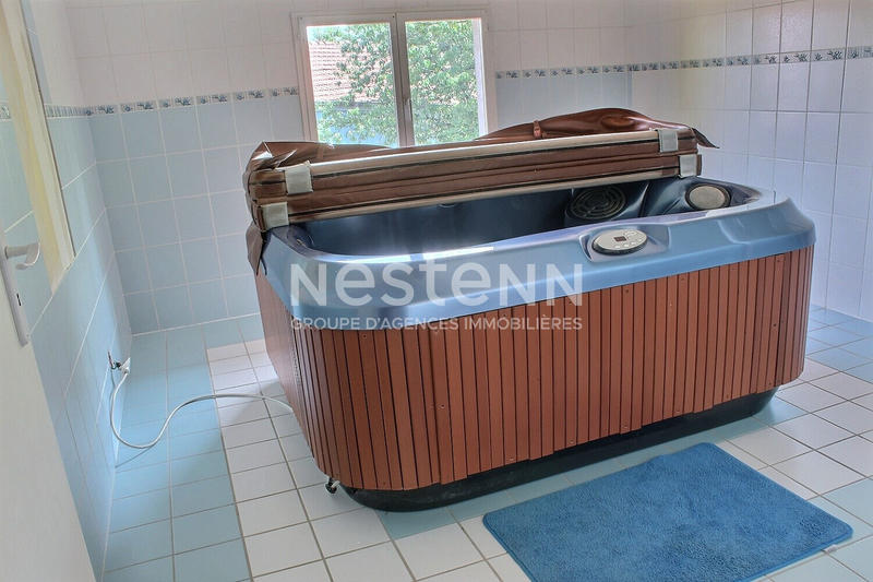 Maison - 160 m² - 9 pièces