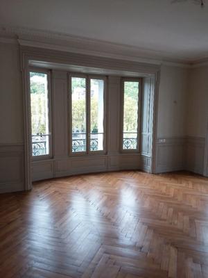 Appartement - 220 m² - 6 pièces