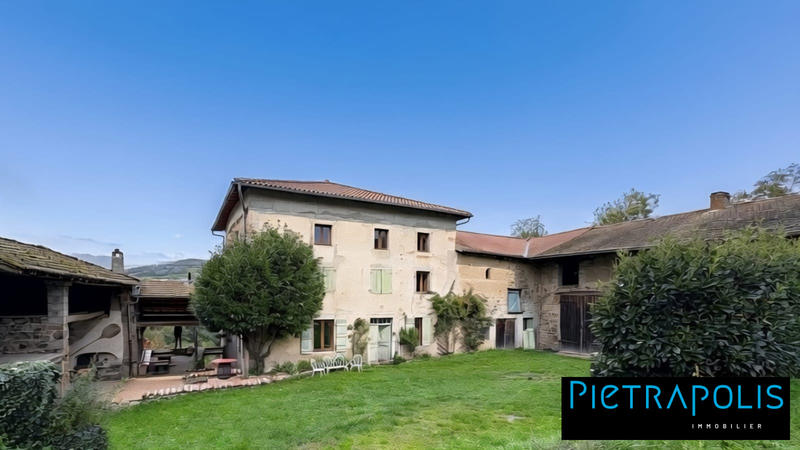 Maison - 220 m² - 6 pièces