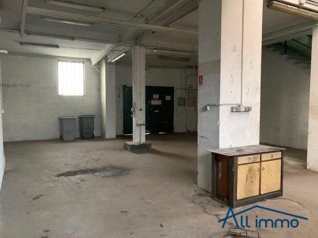 Local d'activités - 336 m²