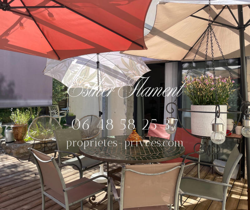 Maison - 397 m² - 10 pièces