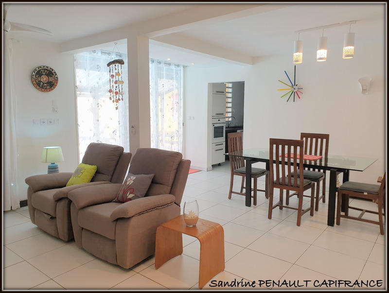 Maison - 165 m² - 8 pièces