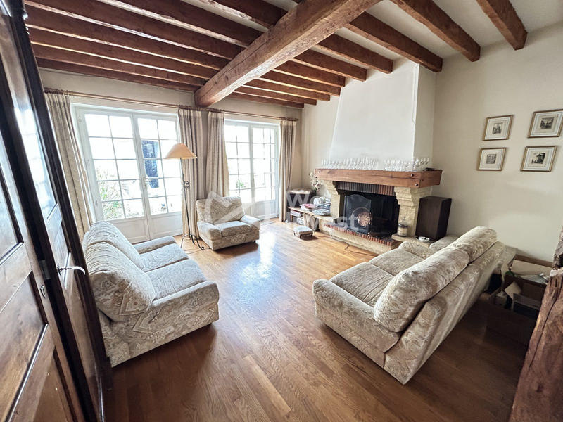 Maison - 210 m² - 8 pièces