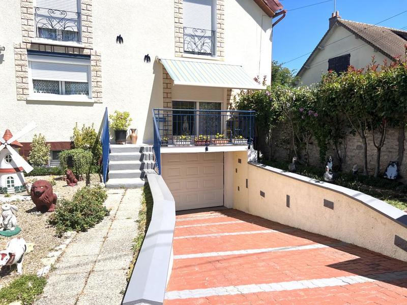 Maison - 85 m² - 4 pièces