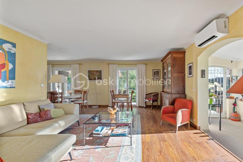 Villa - 180 m² - 6 pièces