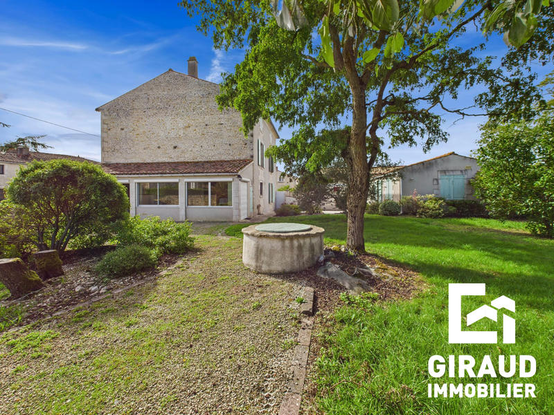 Maison ancienne - 163 m² - 7 pièces