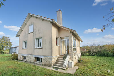 Maison - 90 m² - 4 pièces