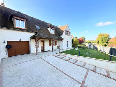 Maison - 160 m² - 8 pièces