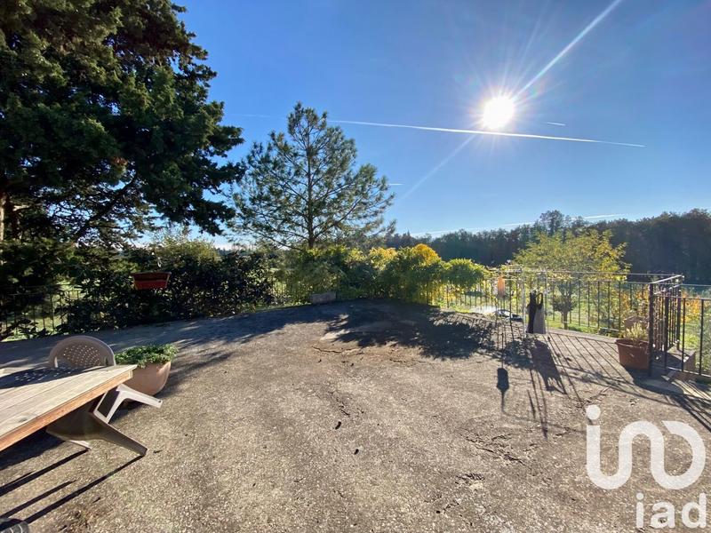 Maison - 370 m² - 18 pièces