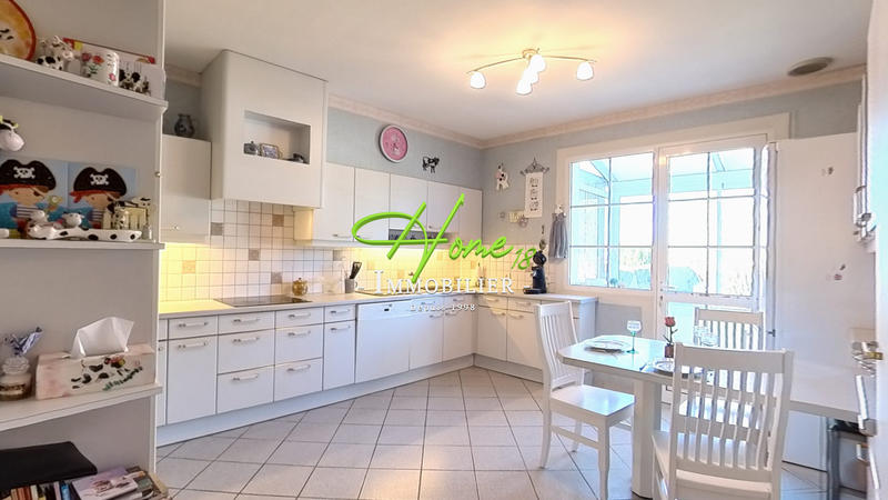 Maison - 162 m² - 8 pièces