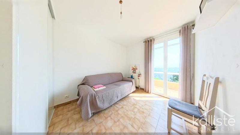 Maison - 87 m² - 5 pièces