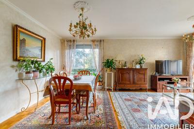 Appartement - 90 m² - 4 pièces