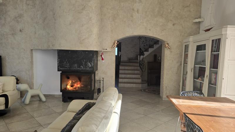 Propriété - 295 m² - 12 pièces