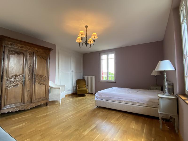 Maison de maîtres - 250 m² - 10 pièces