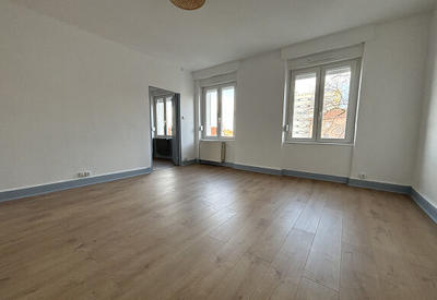 Appartement - 90 m² - 4 pièces