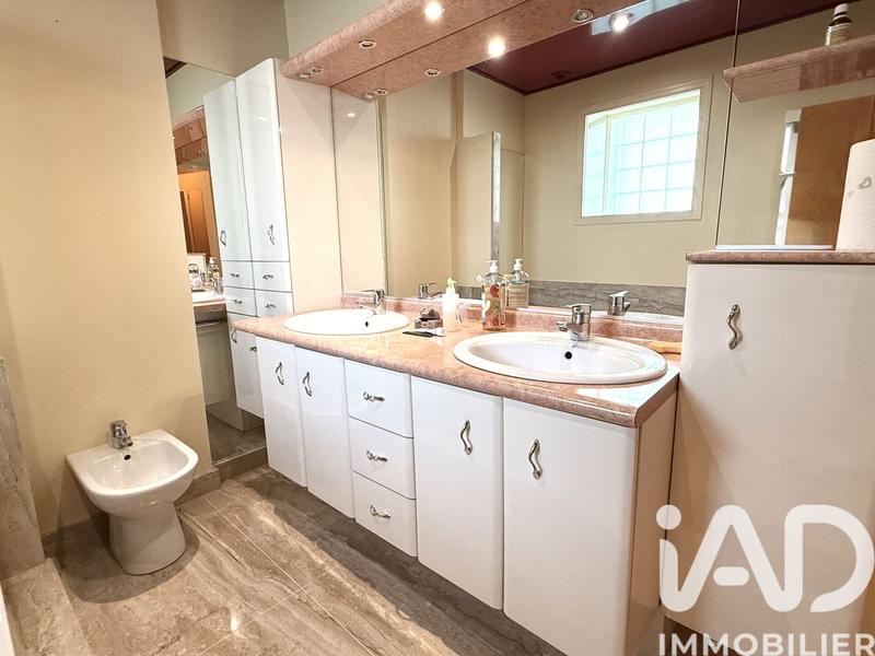 Maison - 138 m² - 6 pièces