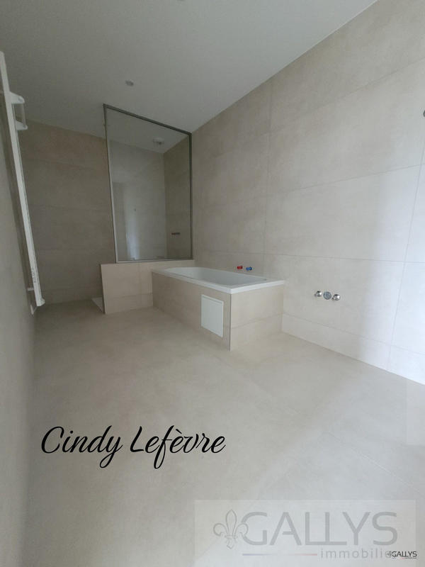 Appartement - 110 m² - 5 pièces