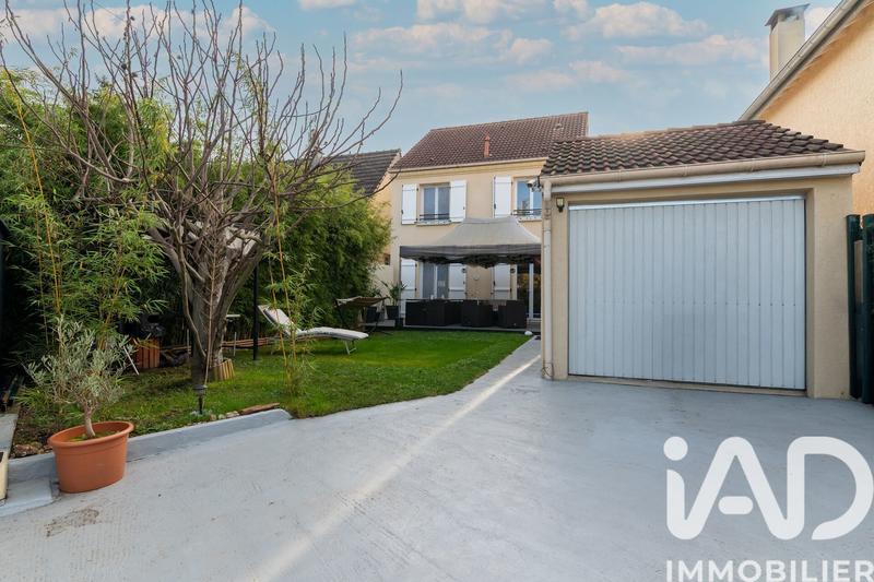 Maison - 93 m² - 4 pièces