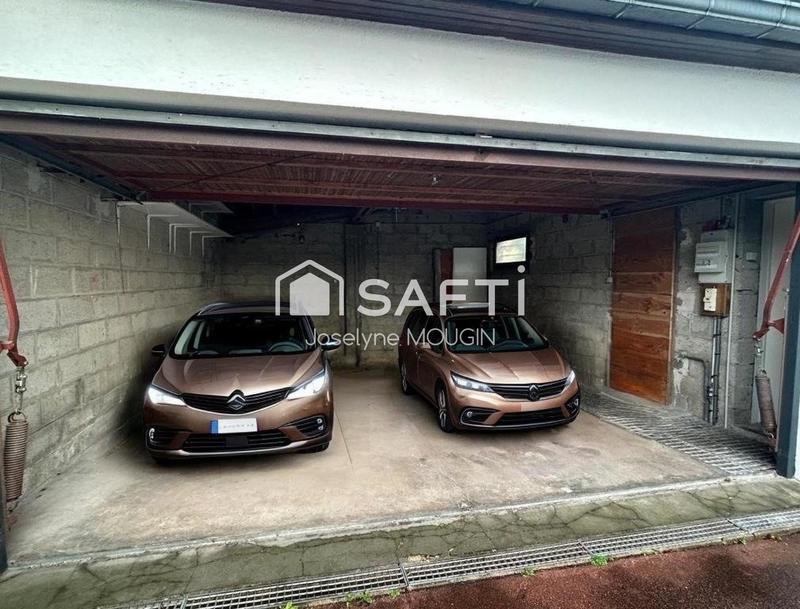 Maison - 181 m² - 7 pièces