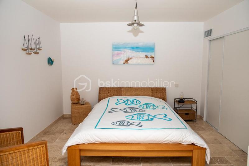 Demeure - 262 m² - 7 pièces