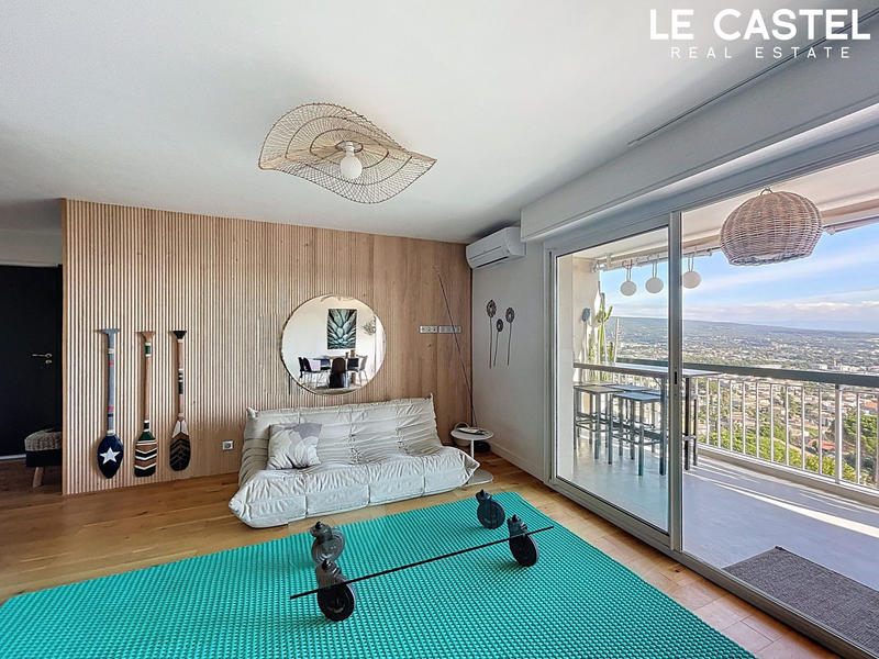 Appartement - 82 m² - 4 pièces