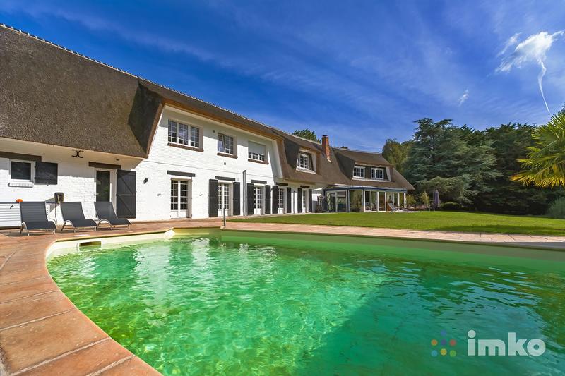 Maison - 450 m² - 6 pièces