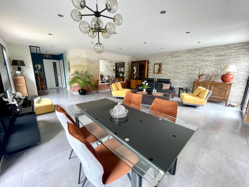 Maison - 150 m² - 6 pièces