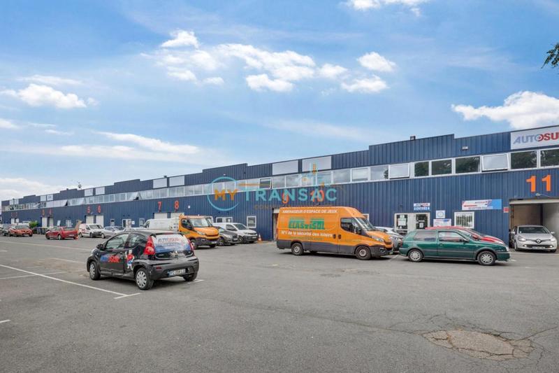 Local d'activité / Entrepôt - 279 m²