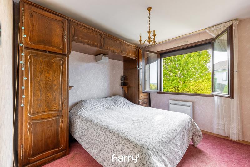 Maison - 183 m² - 7 pièces