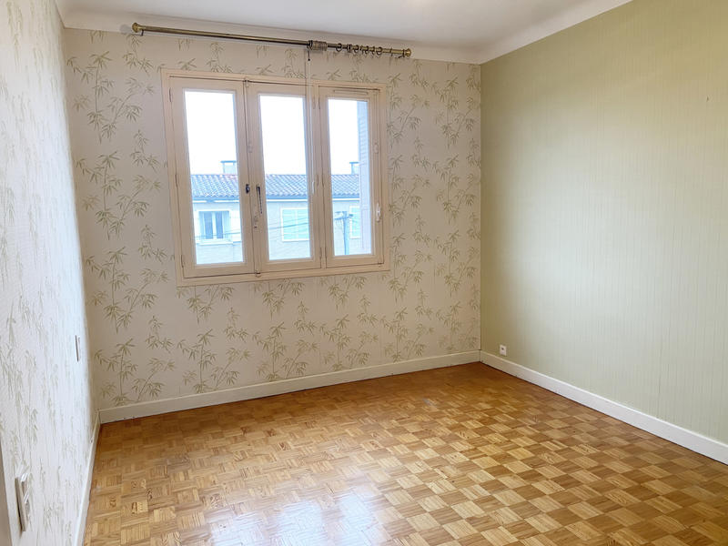 Appartement - 99 m² - 4 pièces