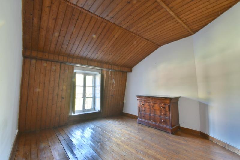 Propriété - 88 m² - 4 pièces