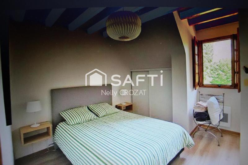 Maison - 220 m² - 8 pièces