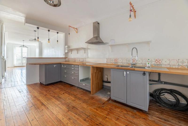 Appartement - 81 m² - 3 pièces