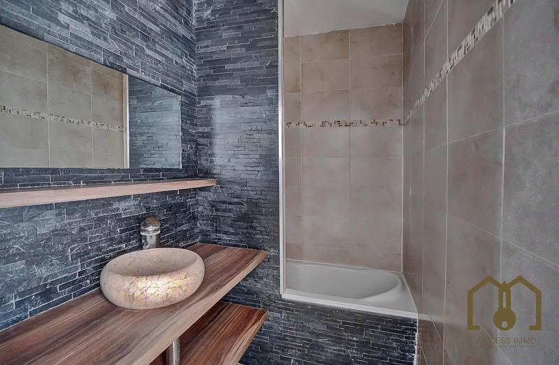 Appartement - 83 m² - 5 pièces