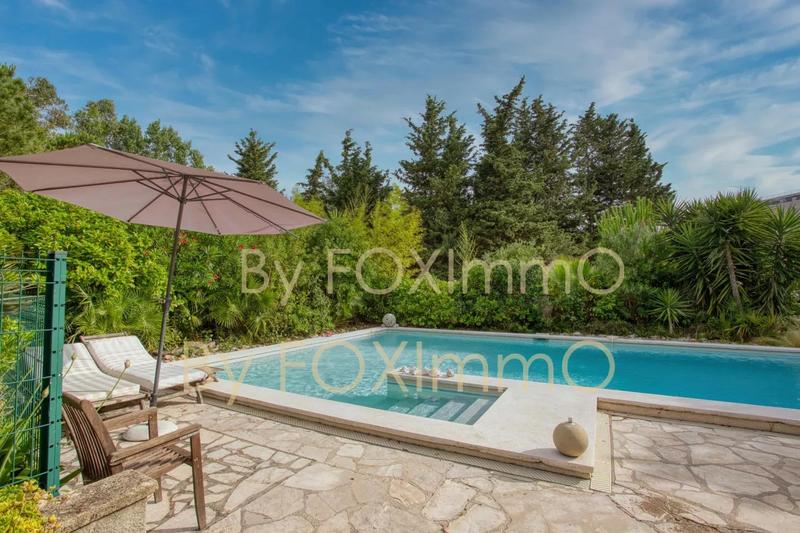 Propriété - 267 m² - 11 pièces