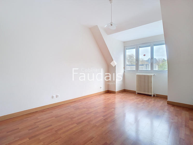 Maison - 104 m² - 5 pièces