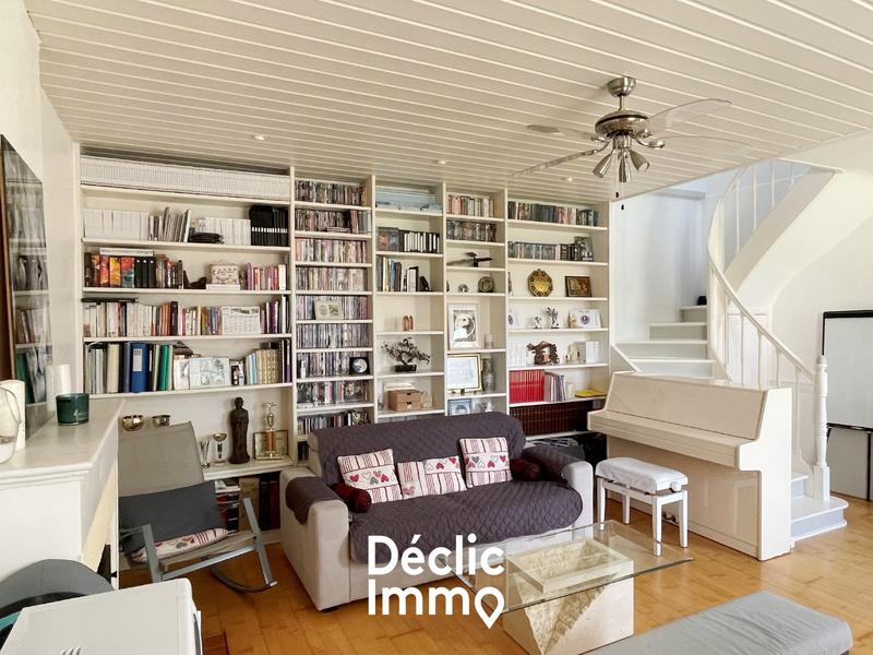 Maison en pierre - 265 m² - 7 pièces