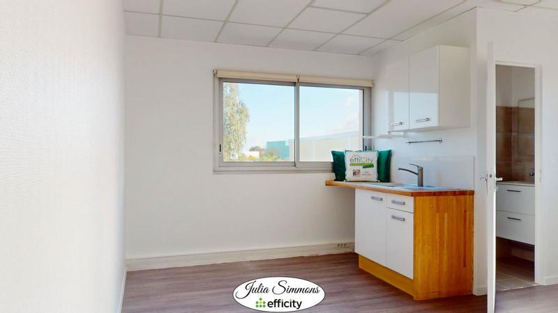 Bureau - 174 m² - 1 pièce