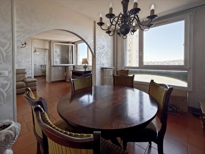 Appartement - 82 m² - 3 pièces