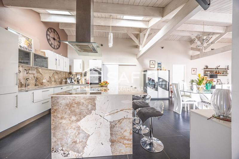 Maison - 196 m² - 6 pièces