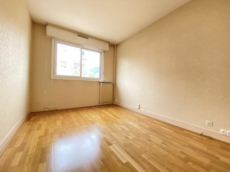 Appartement - 77 m² - 4 pièces