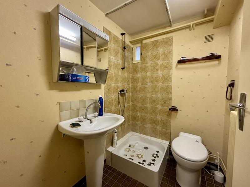 Maison traditionnelle - 181 m² - 7 pièces