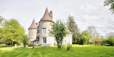 Château - 315 m² - 14 pièces