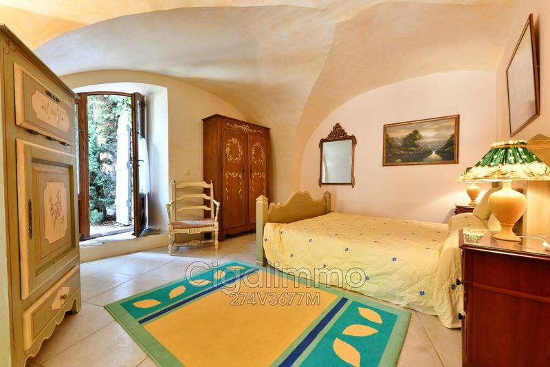 Maison en pierre - 441 m² - 13 pièces