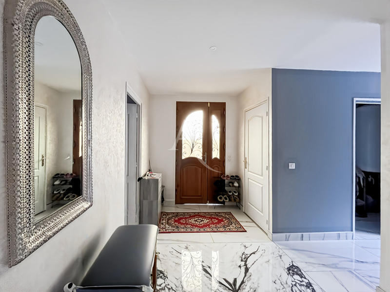 Maison - 122 m² - 6 pièces