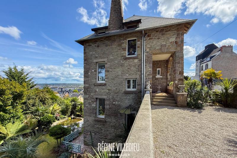 Maison - 128 m² - 7 pièces