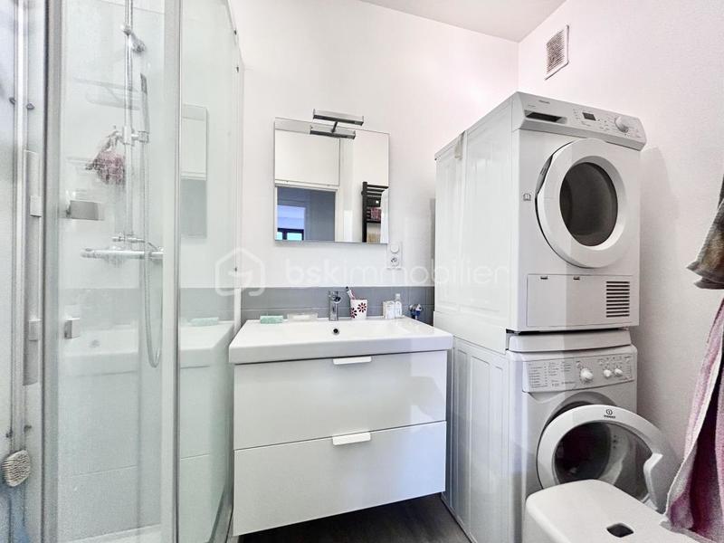 Appartement - 60 m² - 2 pièces