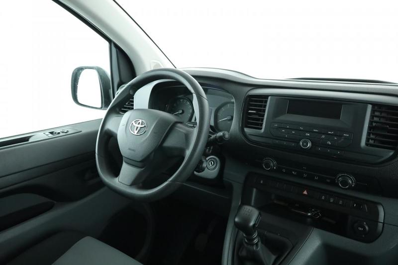 Toyota Proace Combi Compact 1.5 d-4d Dynamic 9pl 120 ch